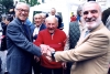 Cesare Maestri a destra in questa foto storica con Fosco Maraini e, al centro, Riccardo Cassin