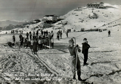 Allegri sciatori degli anni 50 ai Piani di Bobbio
